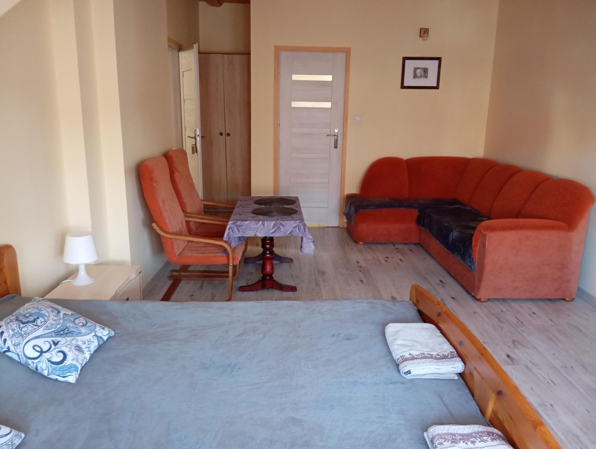 Pokoje Goscinne U Anka Reszel Extérieur photo