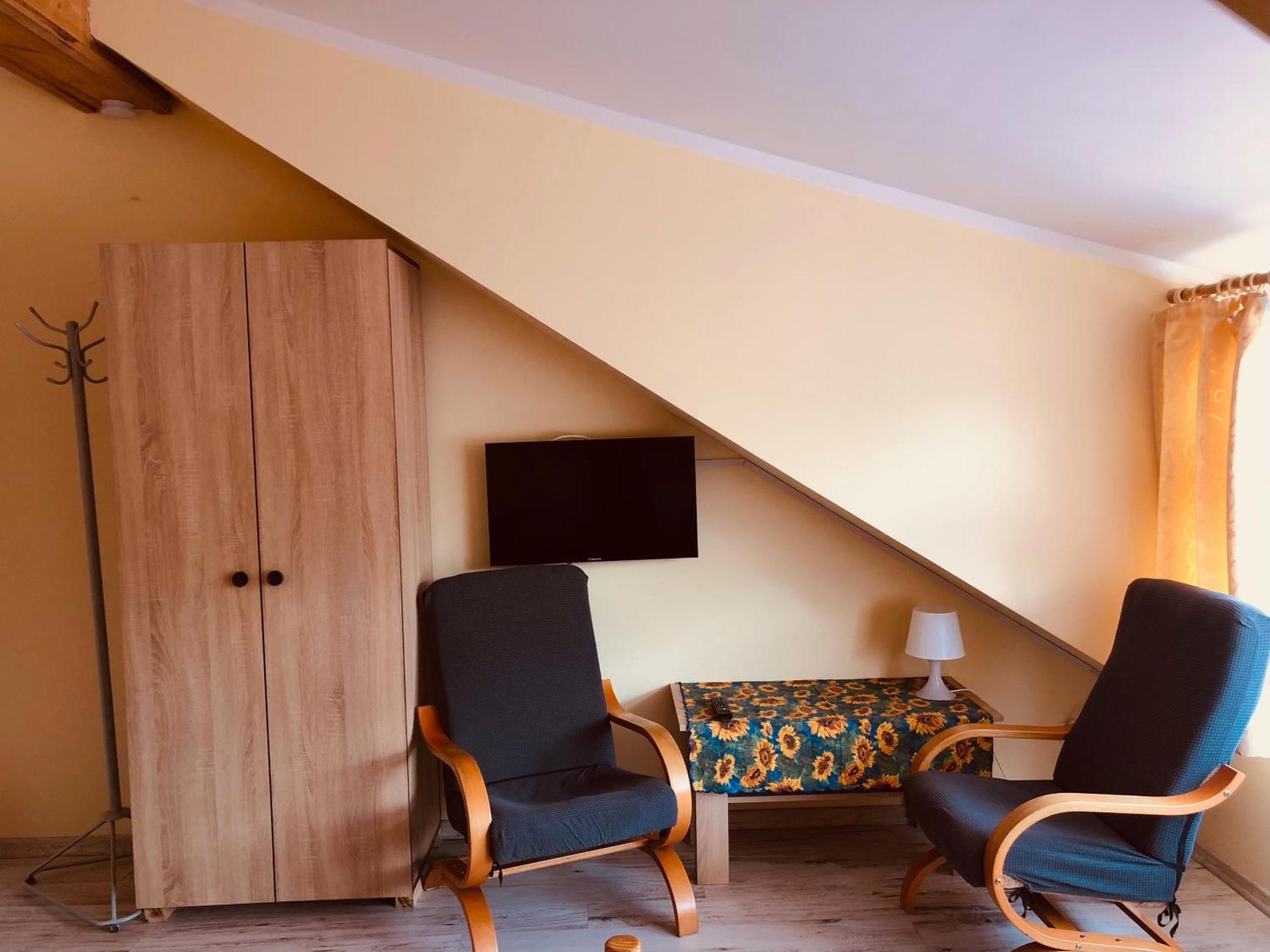Pokoje Goscinne U Anka Reszel Extérieur photo