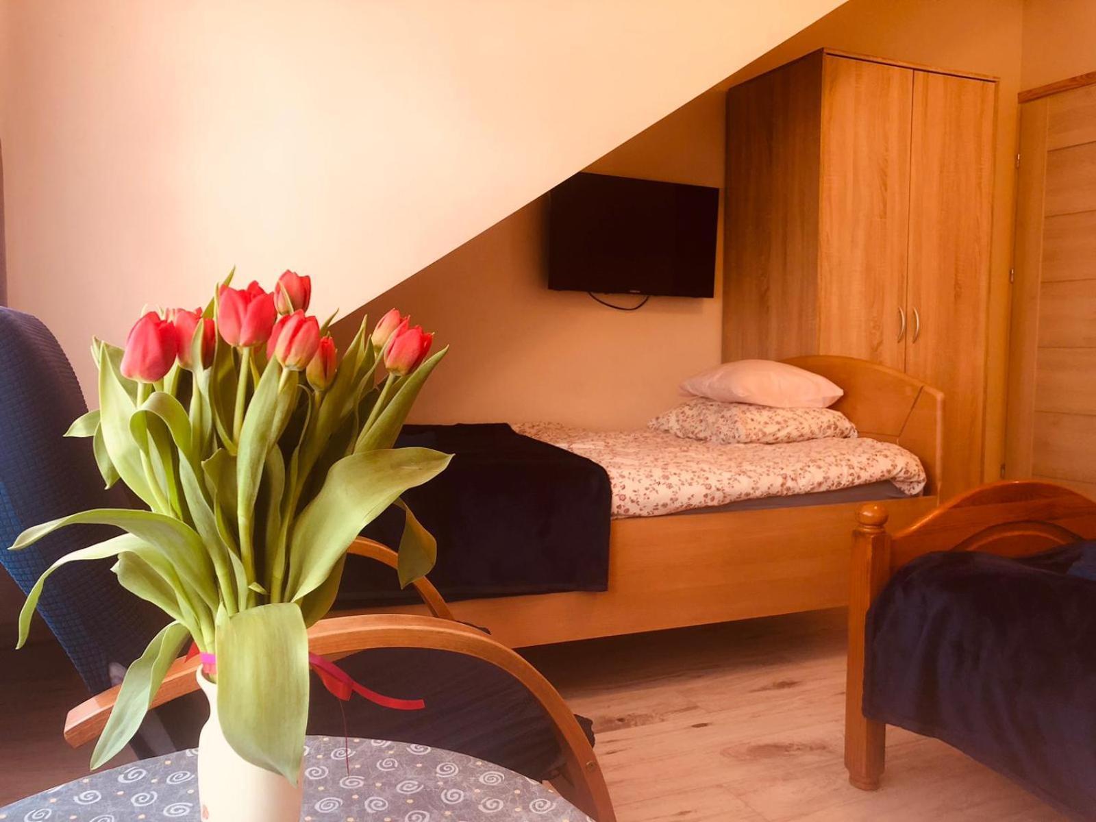 Pokoje Goscinne U Anka Reszel Extérieur photo